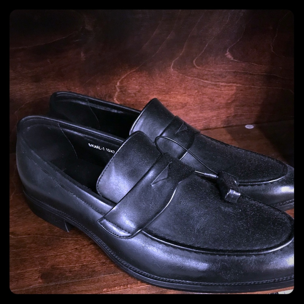 Dress shoes
